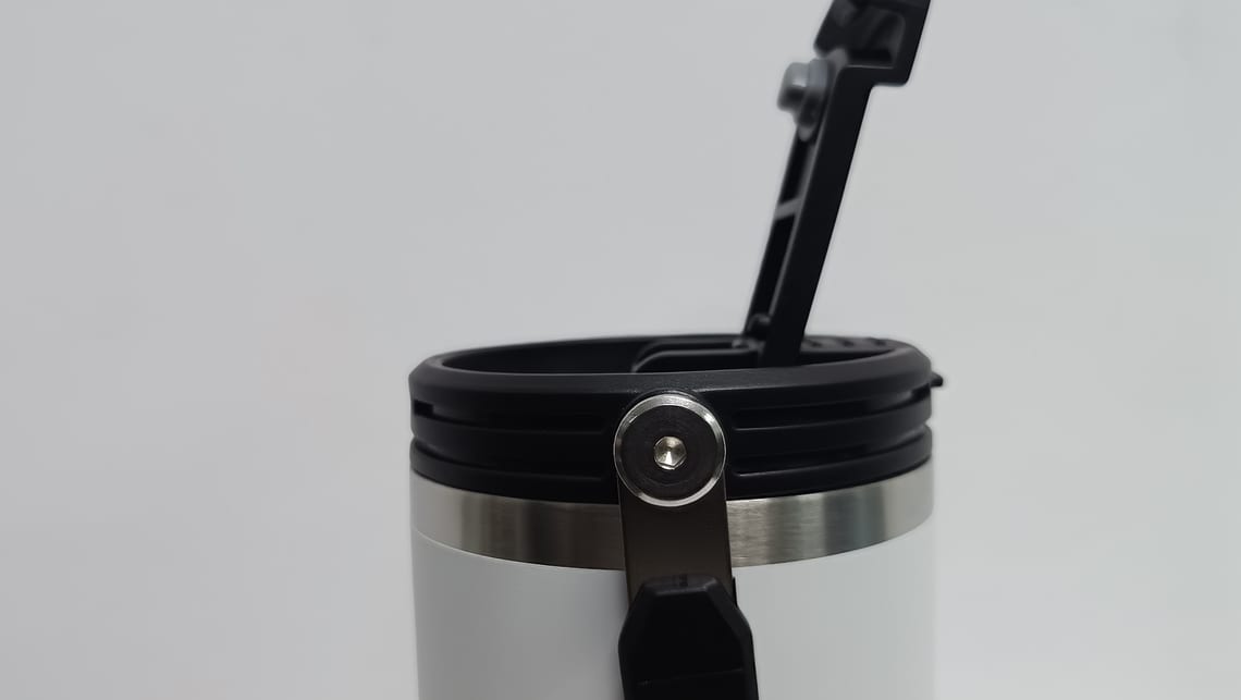 Lid open wide for direct drinking